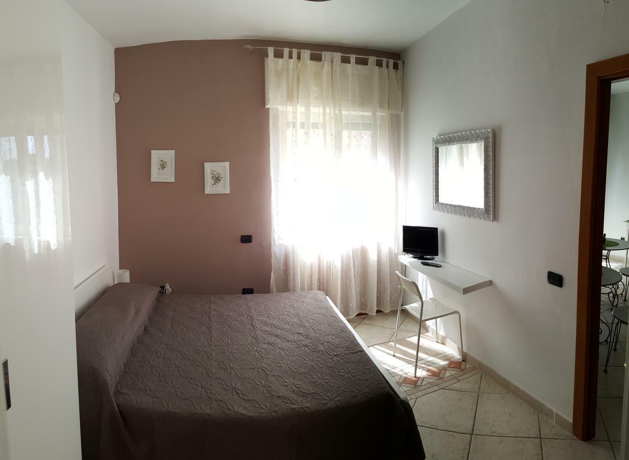 B&B Aminei Metro Неаполь Экстерьер фото